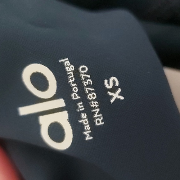 ALO Ripped Warrior leggings - Picture 8 of 9